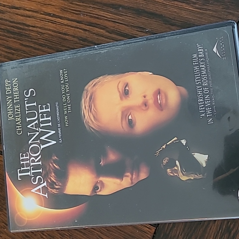 THE ASTRONAUT'S WIFE DVD